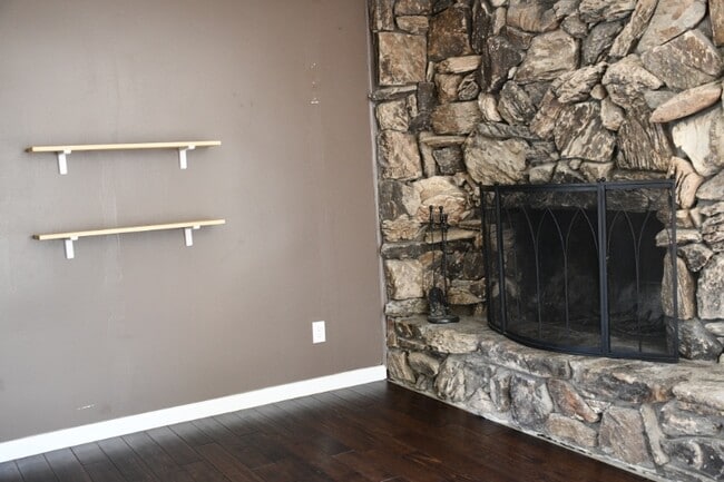 Building Photo - 2039 N Campbell Rd