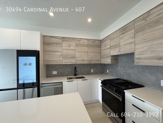 Building Photo - Modern 2 Bedroom Condo