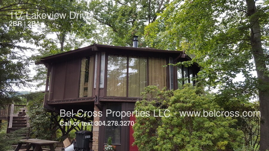 Foto principal - 117 Lakeview Dr