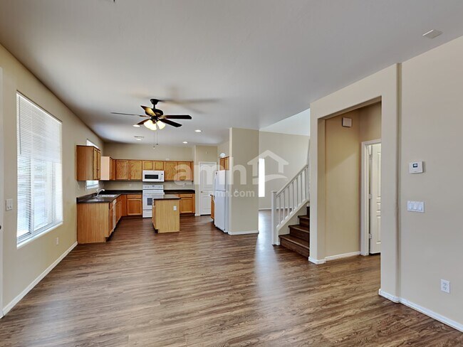 Foto del edificio - 10859 W Locust Ln