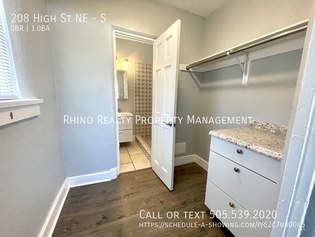 Building Photo - Welcome to Alhambra Court! Studio, 1 Bath!