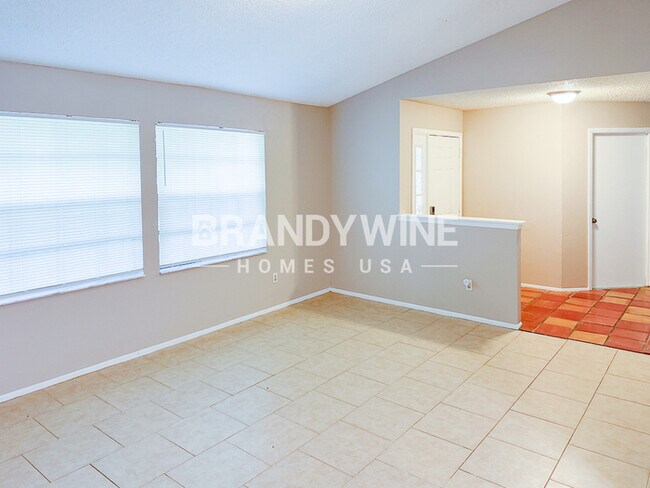 Foto del edificio - 6730 Merlin Ct