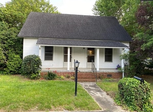 Building Photo - 19 Geer St