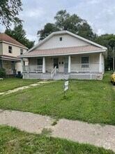 Building Photo - 813-813 W Poplar St