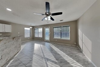 Building Photo - 5419 Roserock Ln