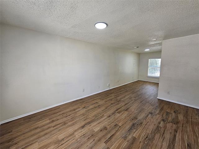 Building Photo - 2541 Fordham Rd