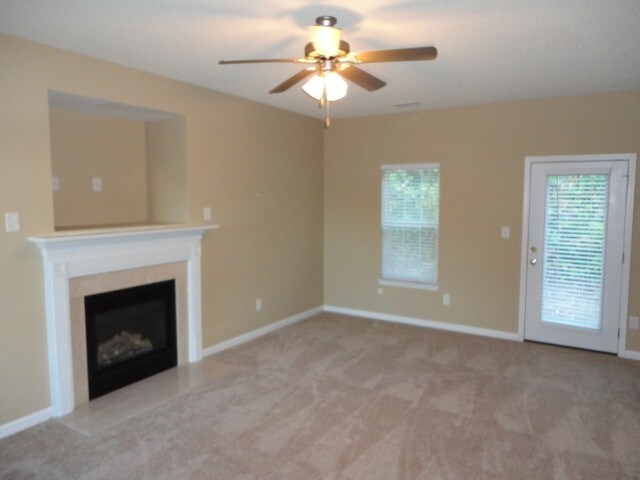 Foto del edificio - 3840 Pine Barren Ln