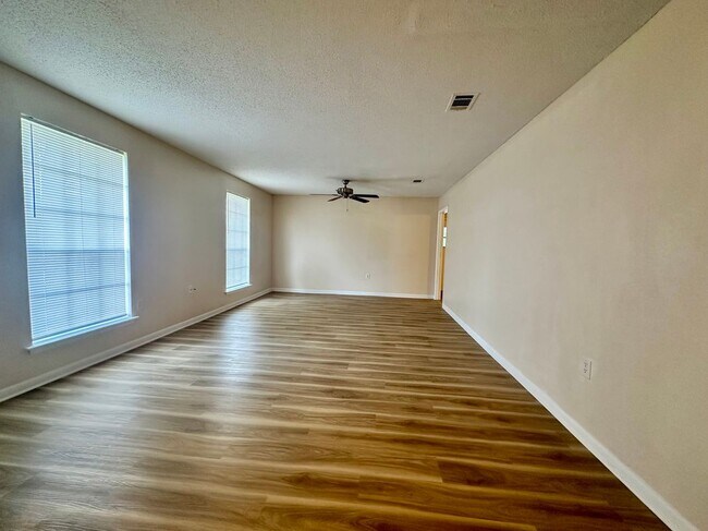 Building Photo - 1144 MS-42