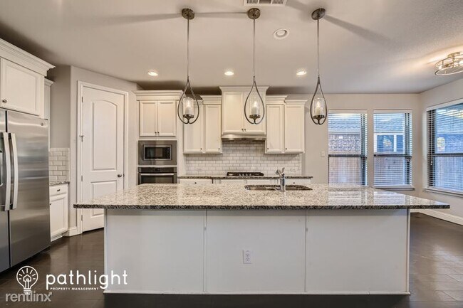 Foto del edificio - 4 br, 3.5 bath House - 1404 Nutmeg Court UNIT