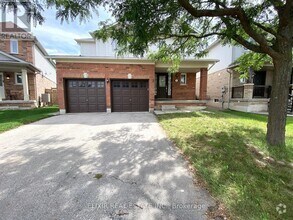 Building Photo - 14 Dunvegan Crescent