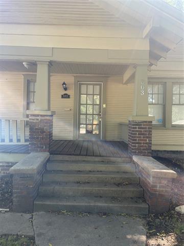 Building Photo - 803 Egan St