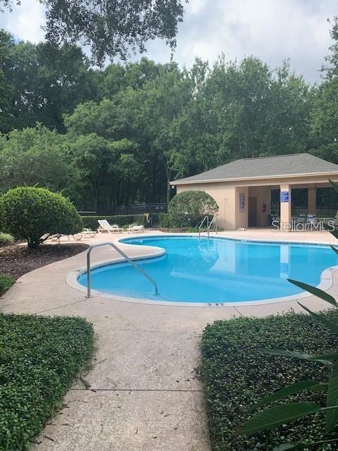 Foto del edificio - 2221 Golden Oak Ln