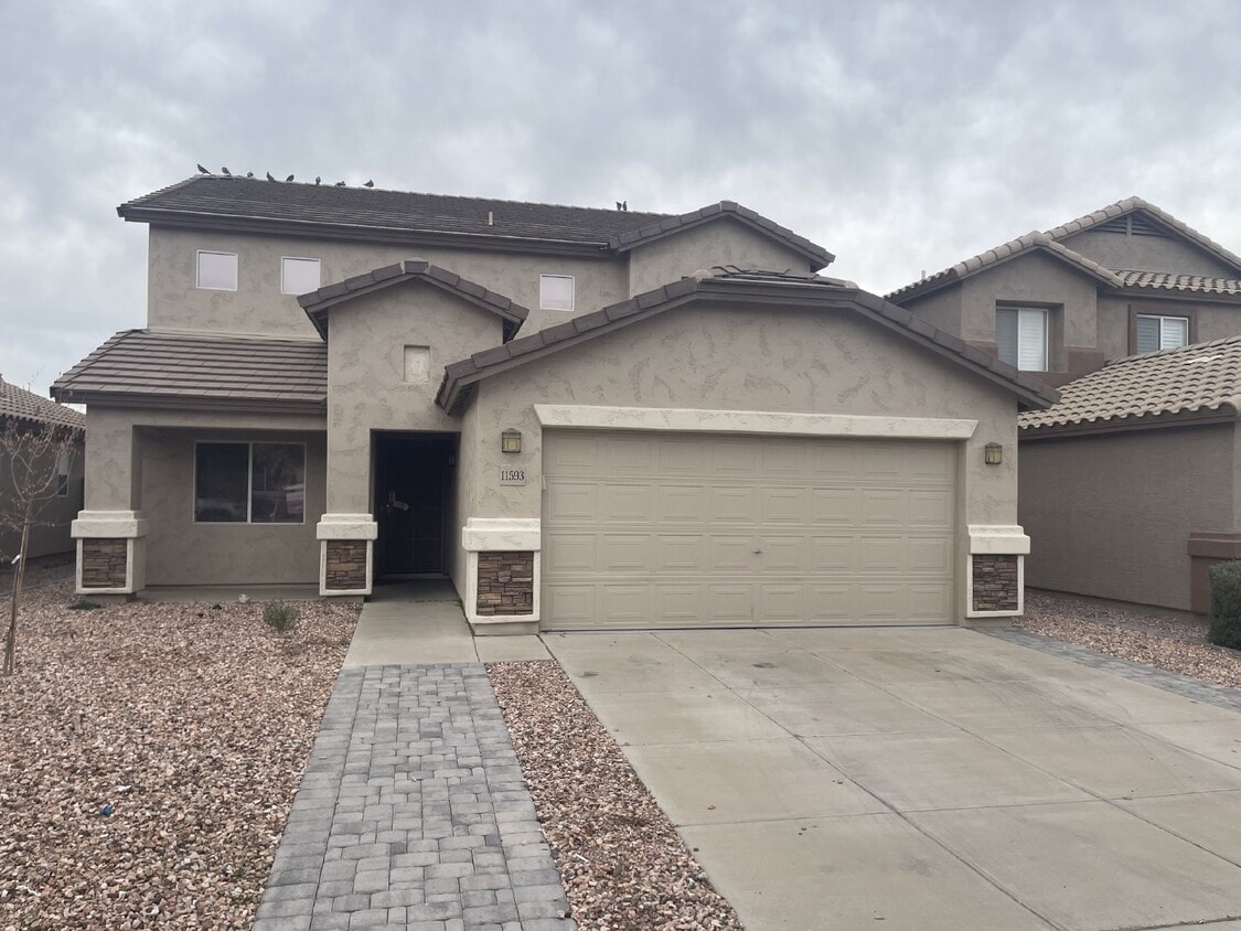 Spacious 5 Bed House - Voucher Holders Wel... - Spacious 5 Bed House - Voucher Holders Wel...