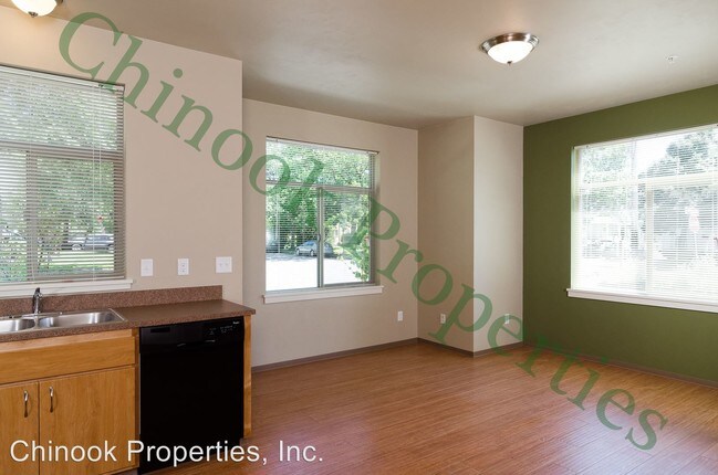 Building Photo - 585 E 14th Ave