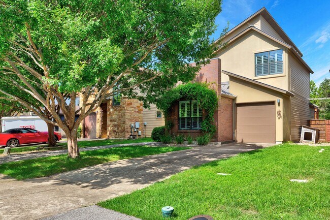Building Photo - 3001 Corbin Ln