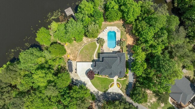 Building Photo - 104 Heartwood