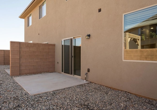 Building Photo - 1005 Tortoise Rock Dr