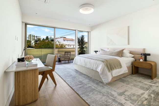 Building Photo - Lumiere at Malcolm