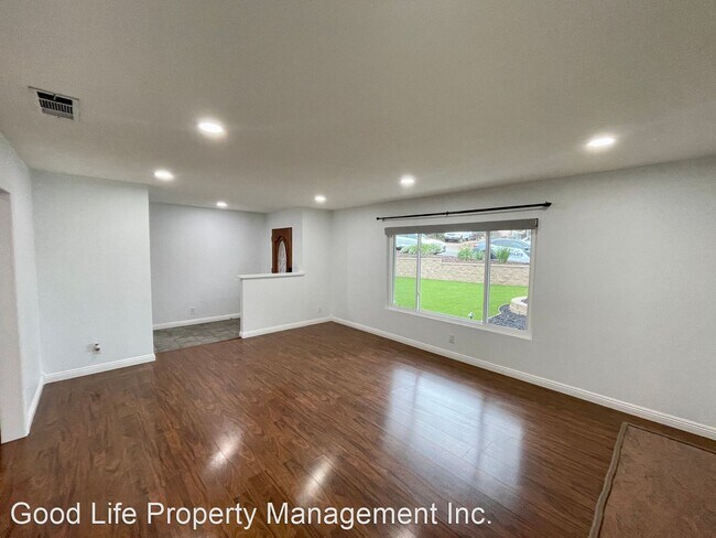 Building Photo - 3 br, 2 bath House - 723 Via Flora Rd