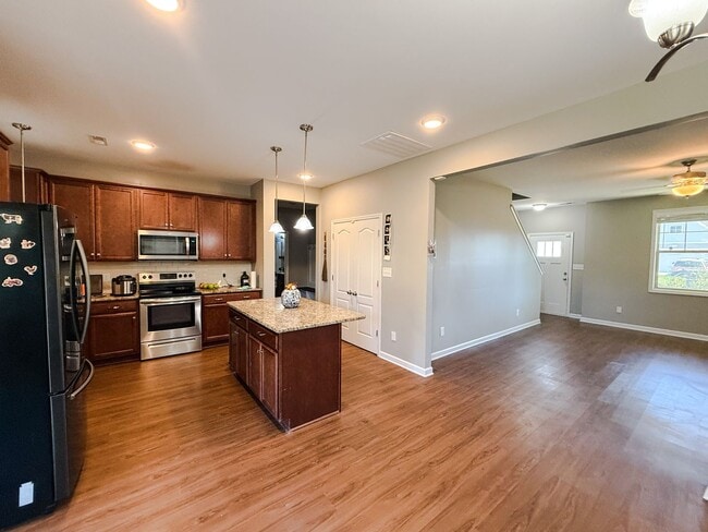 Building Photo - 268 Chatfield Dr.