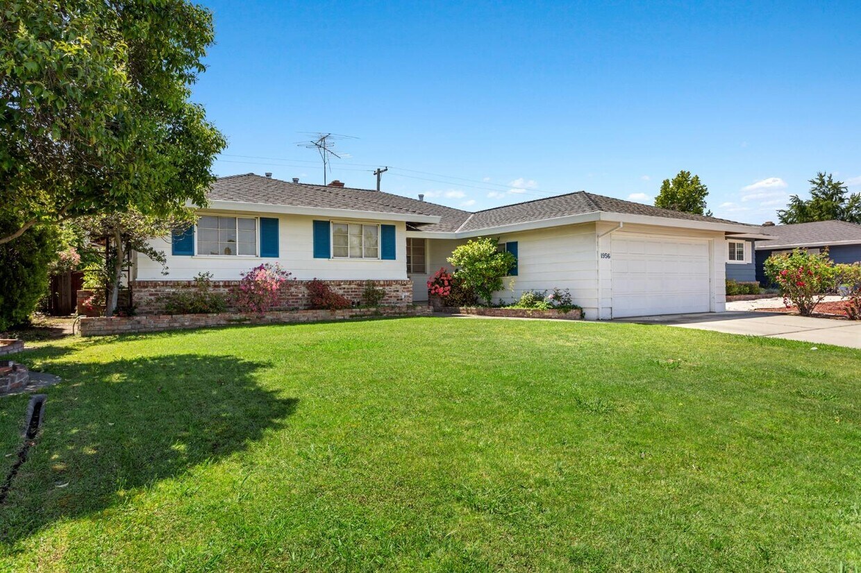 Primary Photo - 1956 65th Ave