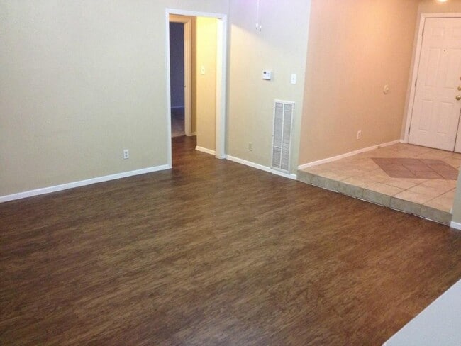 Building Photo - 7100 Meadow Run