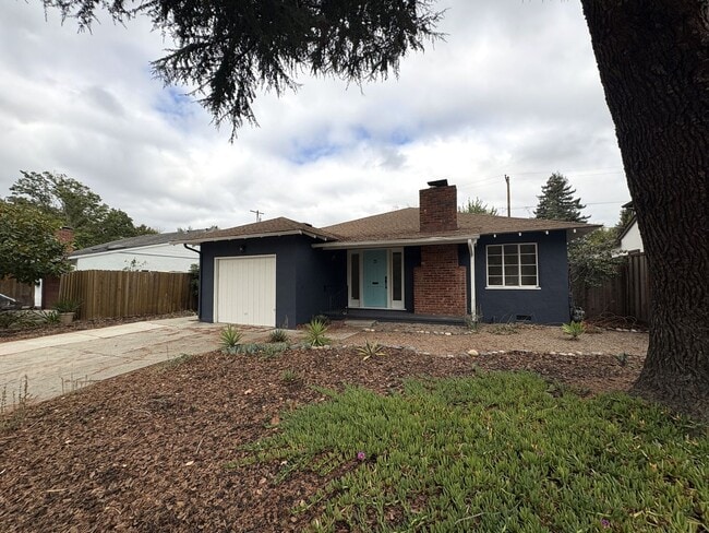 Photo - Charming 3-Bedroom Home on Embarcadero Roa...