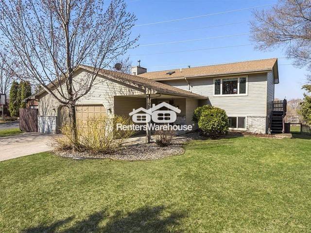 Foto principal - 9315 Washburn Ave N