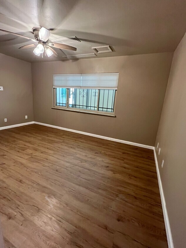 Foto principal - 1223 Race St