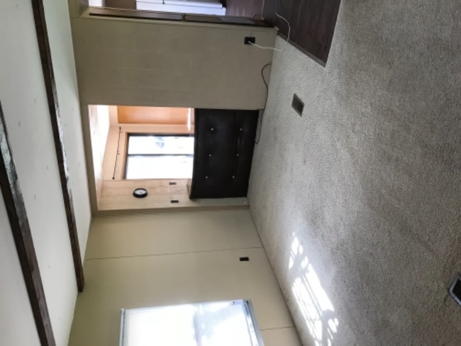 Photo - 833 Lovell Rd House