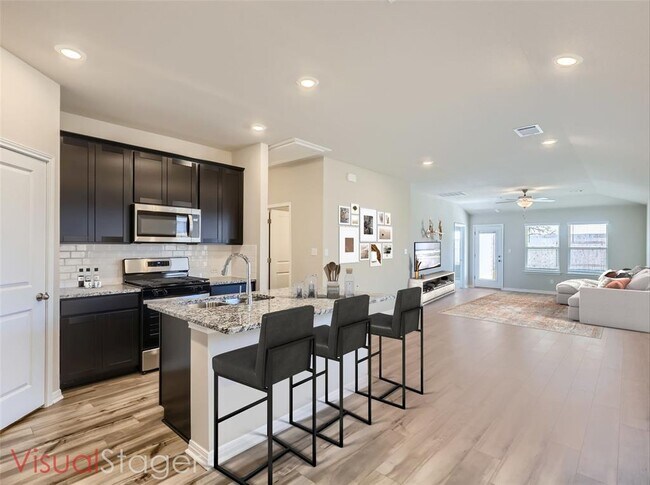 Building Photo - 607 View Dr