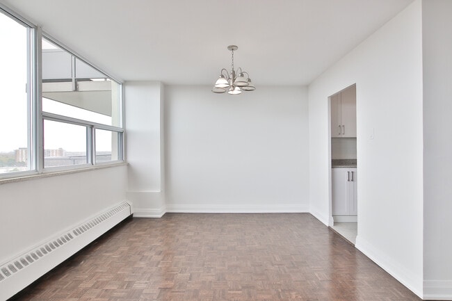 Building Photo - 185 Shaughnessy Blvd