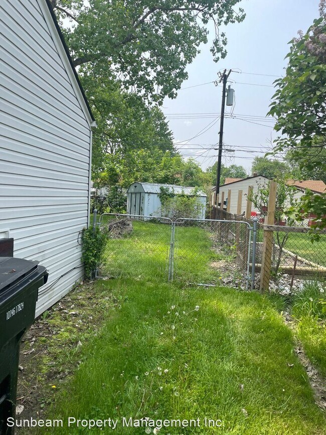 Foto del edificio - 3 br, 1 bath House - 27151 Grandmont