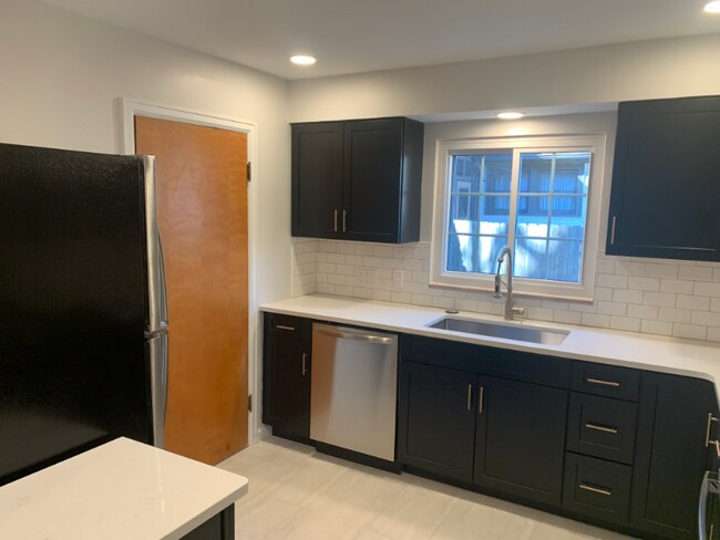 Foto del edificio - 2114 Brookdale Rd