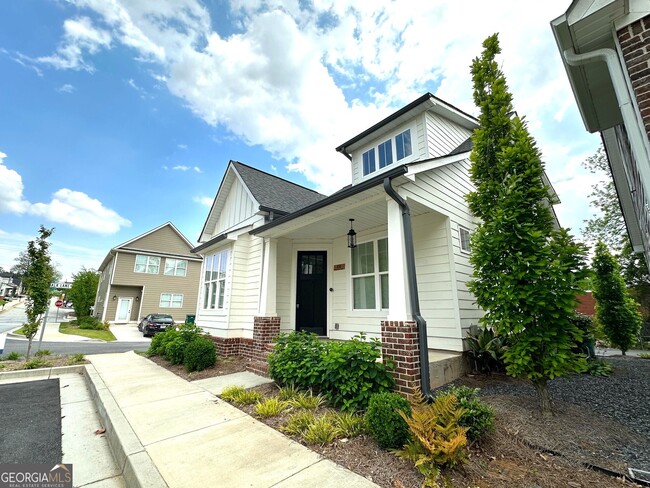 Building Photo - 106 Town Walk Ln
