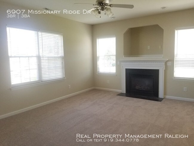Foto del edificio - 6907 Missionary Ridge Dr