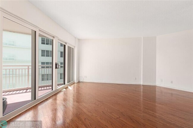 Building Photo - 710 N Ocean Blvd