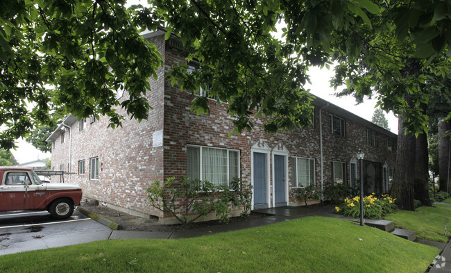 Building Photo - Barrington Square