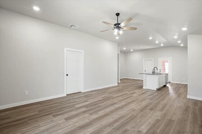 Foto del edificio - 2603 Harmony Ave