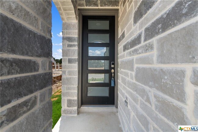 Building Photo - 1027 Lime Gruene