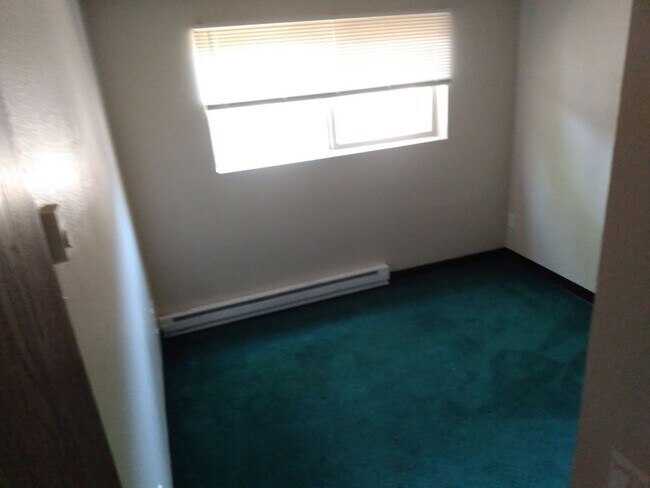 Foto del edificio - 1 bedroom 1 bathroom bottom floor downstai...