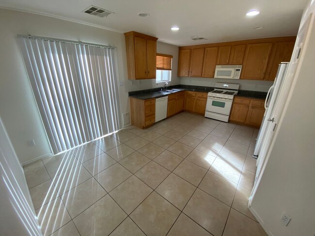 Foto del edificio - Great 3 bed/2.5 ba home in the NW area