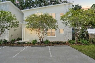 Building Photo - 4206 N Manhattan Ave