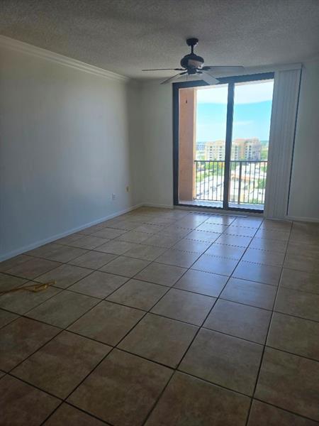 Foto del edificio - 651 Okeechobee Blvd