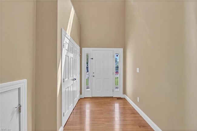 Building Photo - 4418 John St