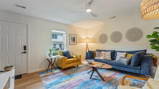 Building Photo - 2630 Kantz Dr