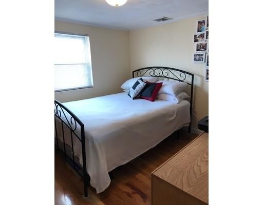 Foto del edificio - 49 Seafoam Ave