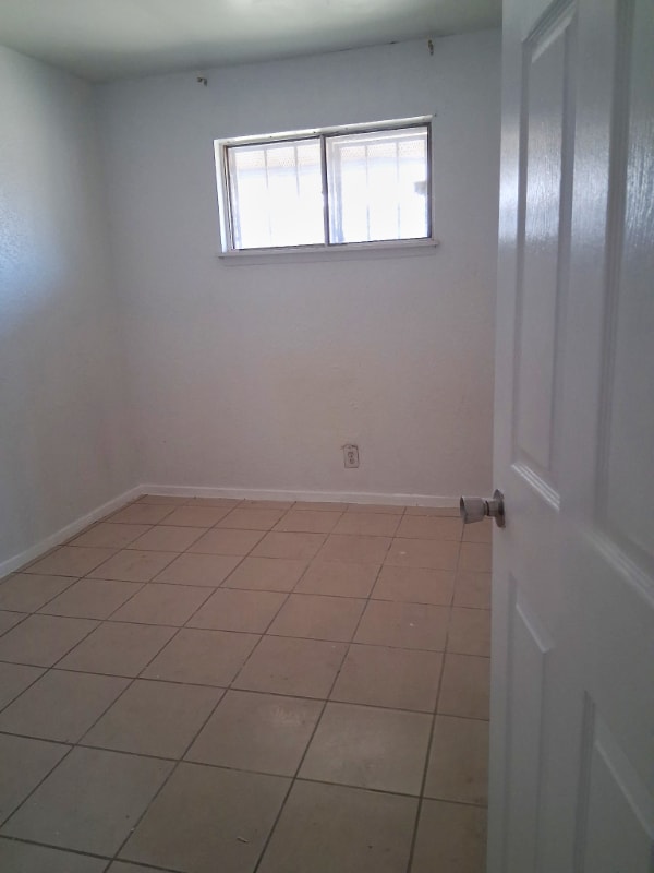 Foto del edificio - 4429 Moonlight Ave