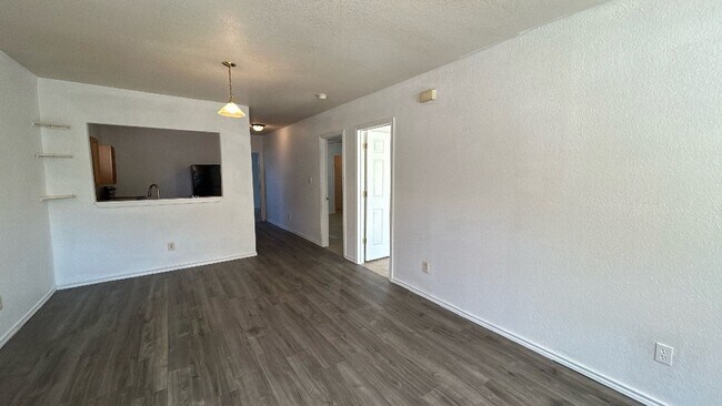 Foto del edificio - COMING SOON! Cute 3 Bedroom, 1 Bath Close to Downtown San Antonio.