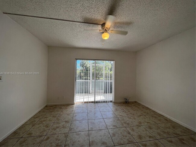 Foto del edificio - 4354 NW 9th Ave
